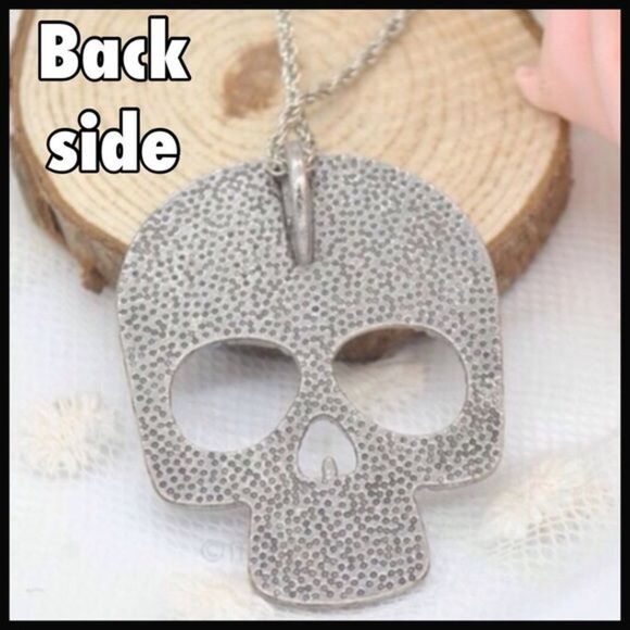 Sizable Extreme Detail Silver Skull Necklace (J3) - Picture 2 of 3